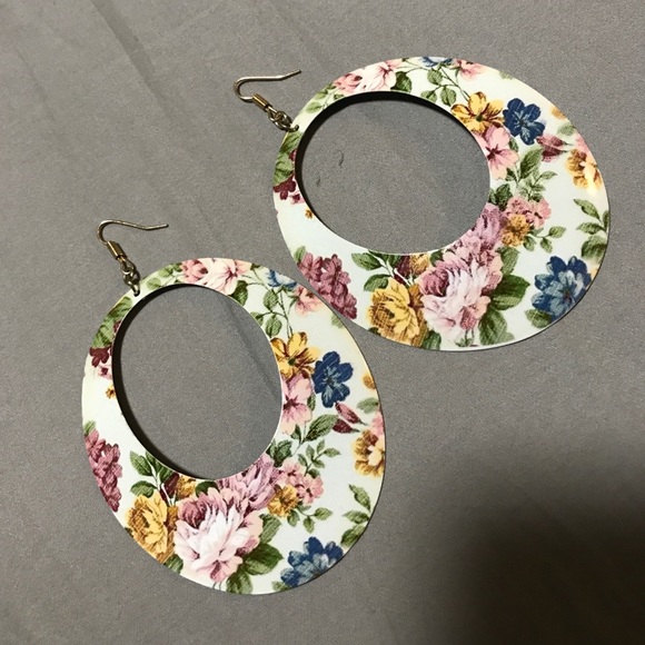 Jewelry - Giant floral hoop earrings